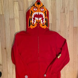 NWT AUTHENTIC BATHING APE TIGER HOODIE